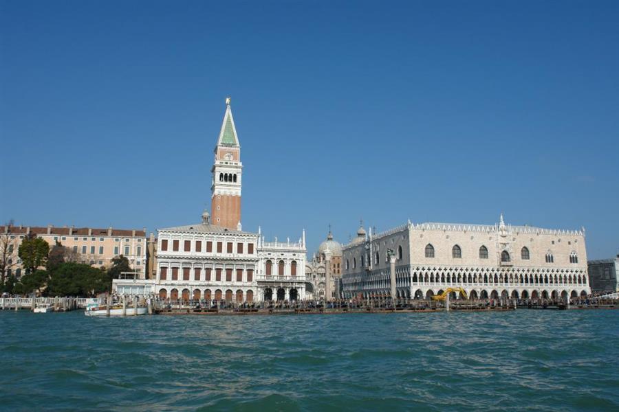 Venedig Campanile Bild 3400