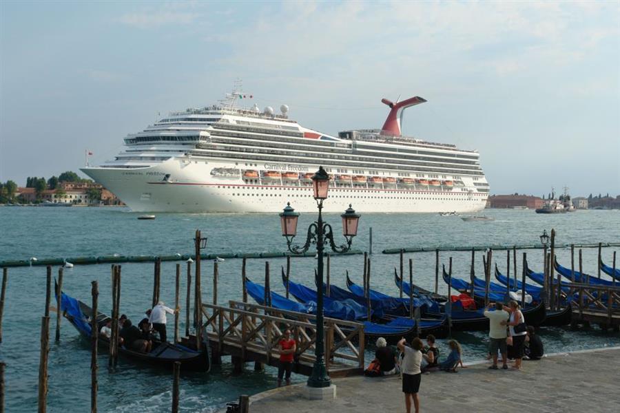 Venedig Kreuzfahrt Schiffe Bild 2600