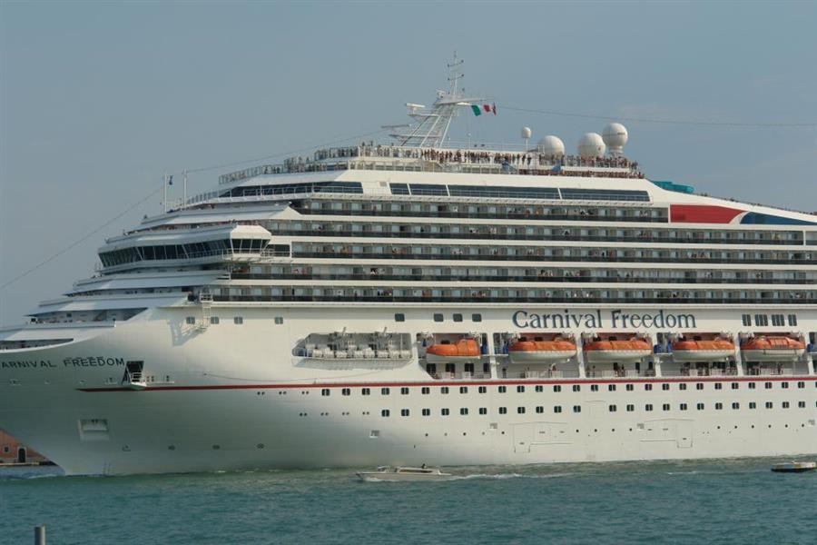 Venedig Kreuzfahrt Schiffe Bild 3100