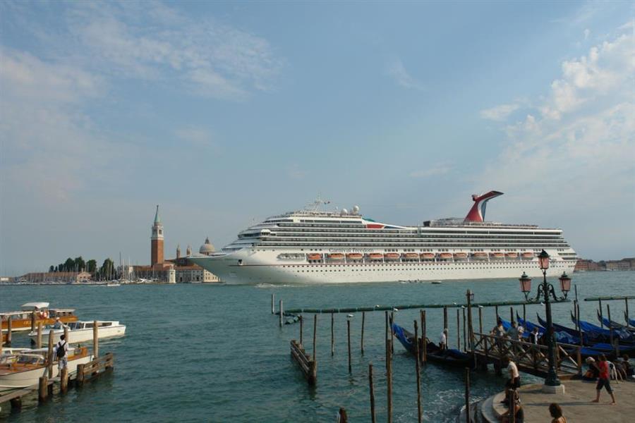 Venedig Kreuzfahrt Schiffe Bild 3300