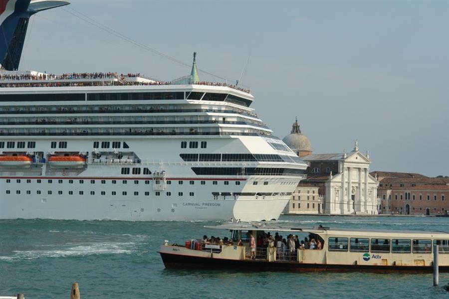 Venedig Kreuzfahrt Schiffe Bild 4600