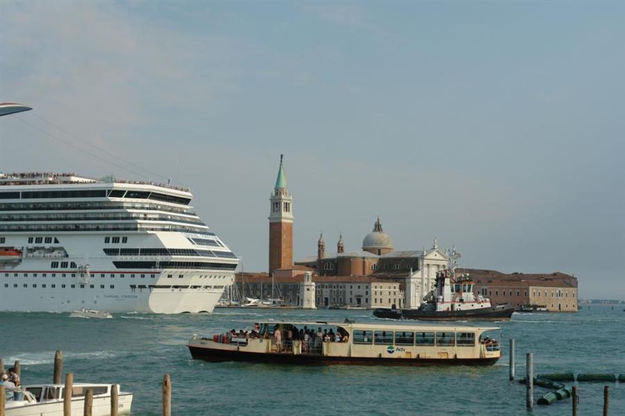 Venedig Kreuzfahrt Schiffe Bild 4800