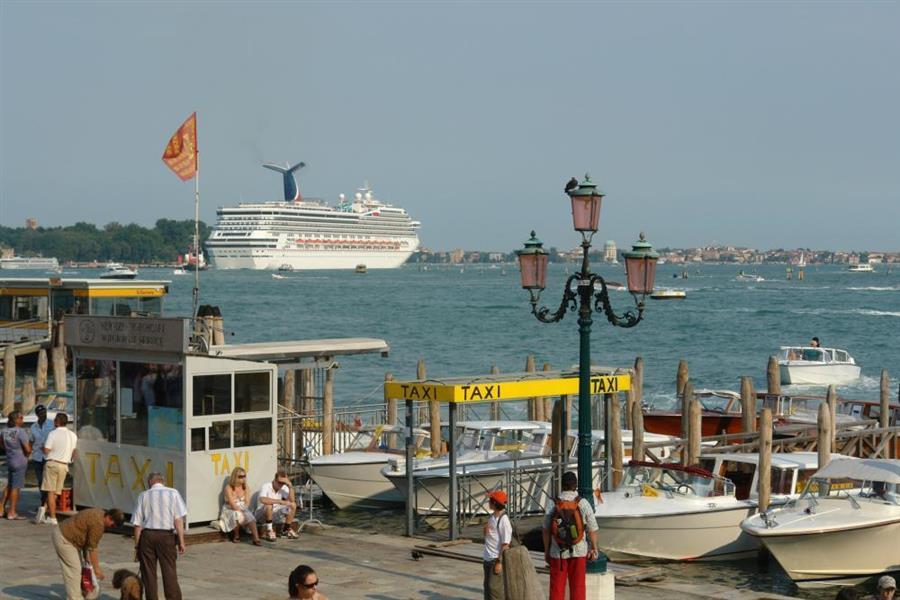 Venedig Kreuzfahrt Schiffe Bild 6200
