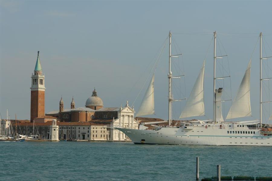 Venedig Kreuzfahrt Schiffe Bild 7000