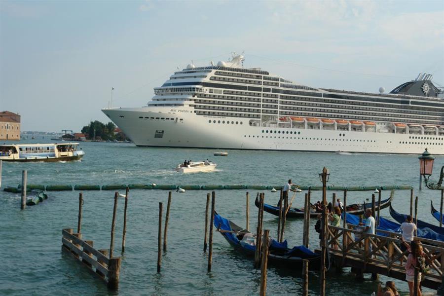 Venedig Kreuzfahrt Schiffe Bild 10300