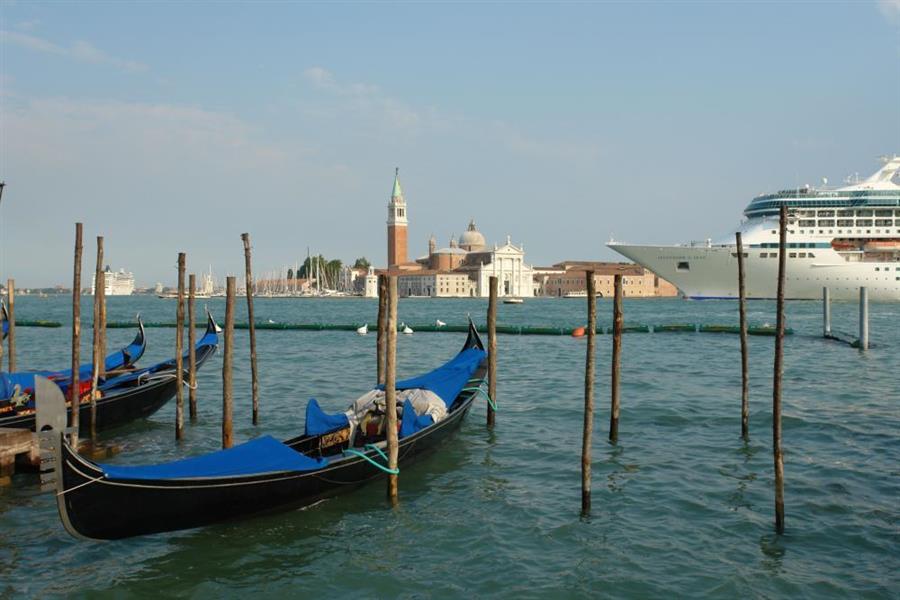 Venedig Kreuzfahrt Schiffe Bild 14000