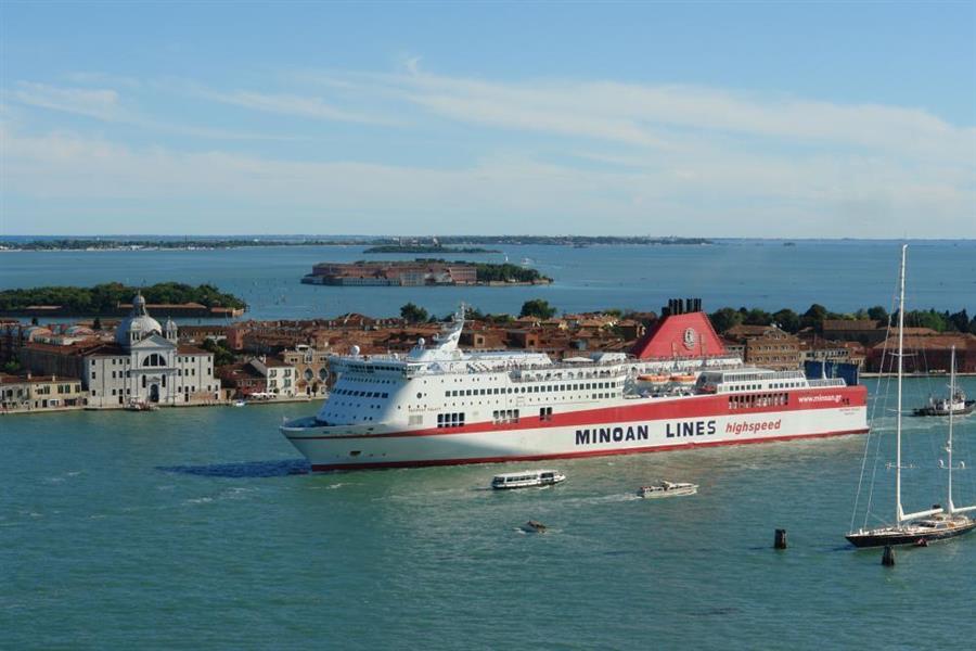 Venedig Kreuzfahrt Schiffe Bild 20200