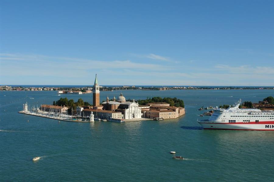 Venedig Kreuzfahrt Schiffe Bild 20400