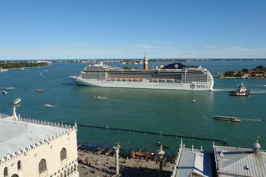 Venedig Kreuzfahrt Schiffe Bild 23600