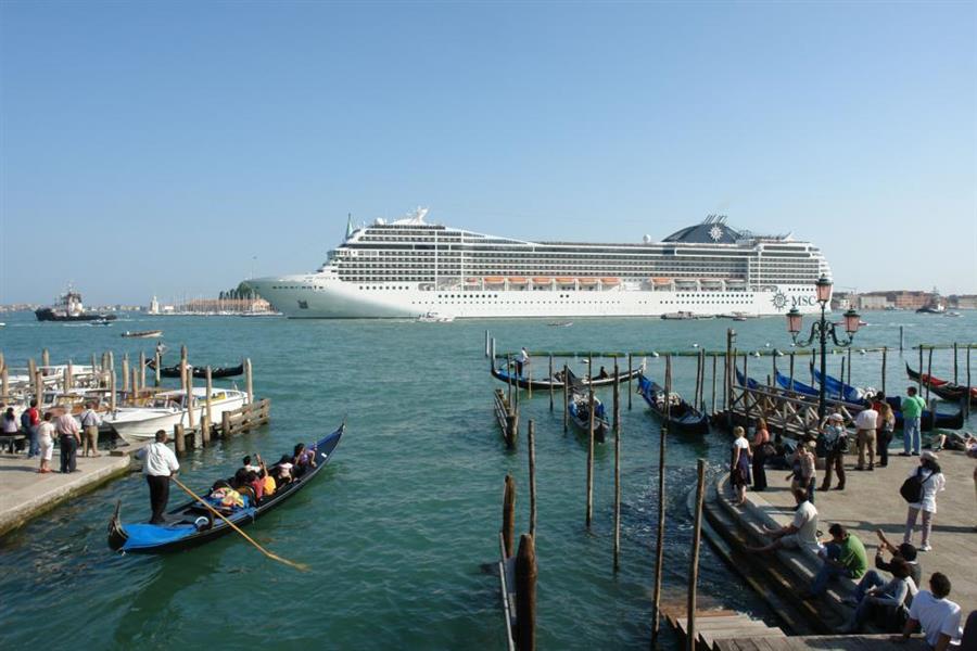 Venedig Kreuzfahrt Schiffe Bild 42700