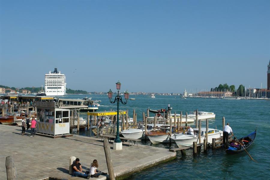 Venedig Kreuzfahrt Schiffe Bild 45400