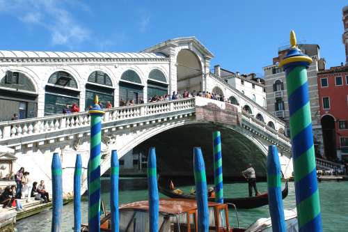 Die Rialtobrücke in Venedig Infos und Bilder